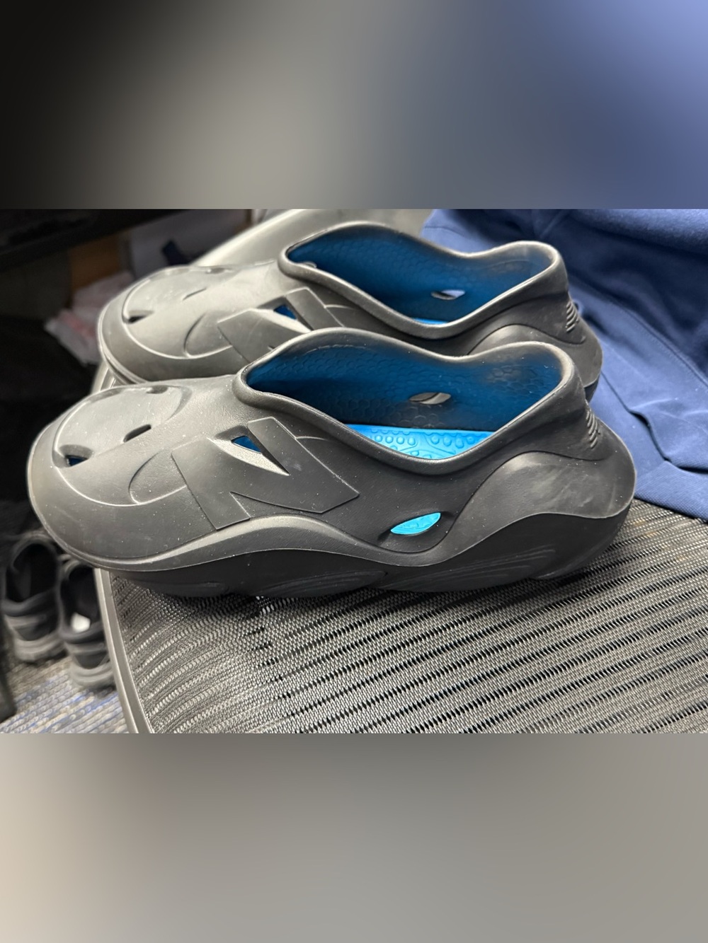 New Balance Black Slip-On Foam// New Balance Recovery Shoes